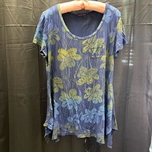 T-shirt in ethnic style, 100% cotton. Worn 1 time